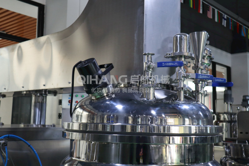 3000r/min Cosmetic Making Machine Shampoo Soap Cream Vacuum Homogenous Emulsifier